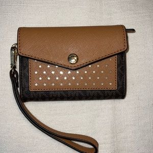 Like New Michael Kors Small Star Wallet